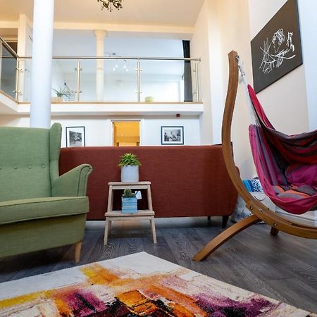Stunning Mezzanine Apartment Near City Centre 卡迪夫 外观 照片