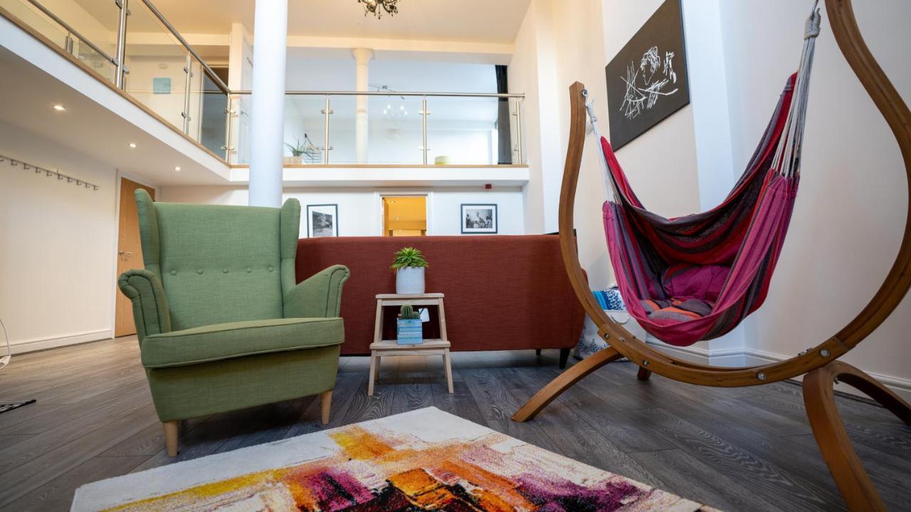 Stunning Mezzanine Apartment Near City Centre 卡迪夫 外观 照片
