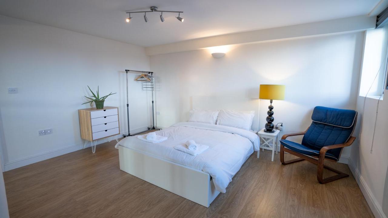 Stunning Mezzanine Apartment Near City Centre 卡迪夫 外观 照片