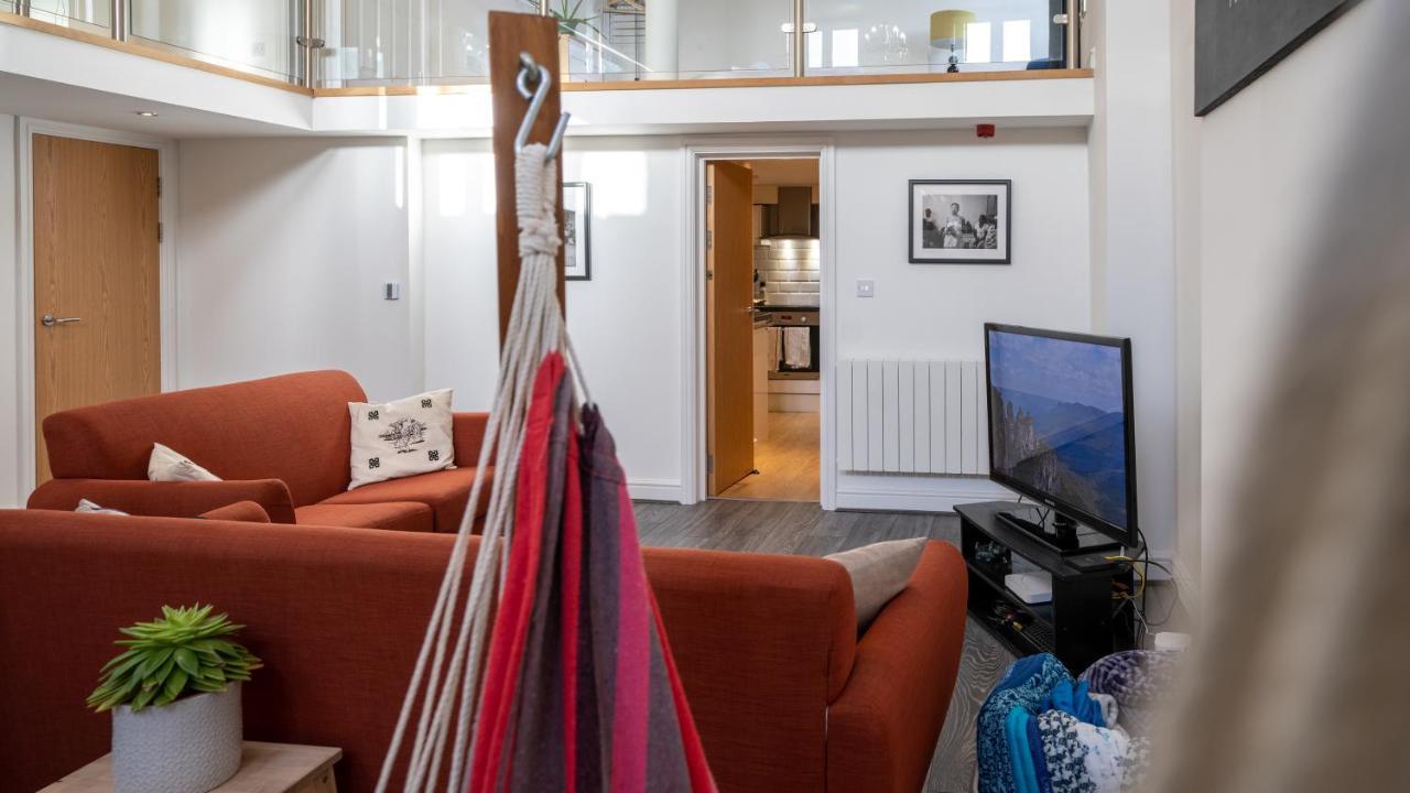 Stunning Mezzanine Apartment Near City Centre 卡迪夫 外观 照片