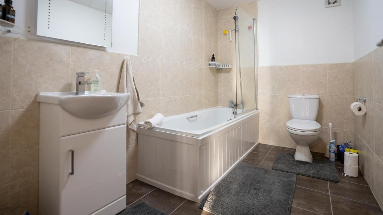 Stunning Mezzanine Apartment Near City Centre 卡迪夫 外观 照片