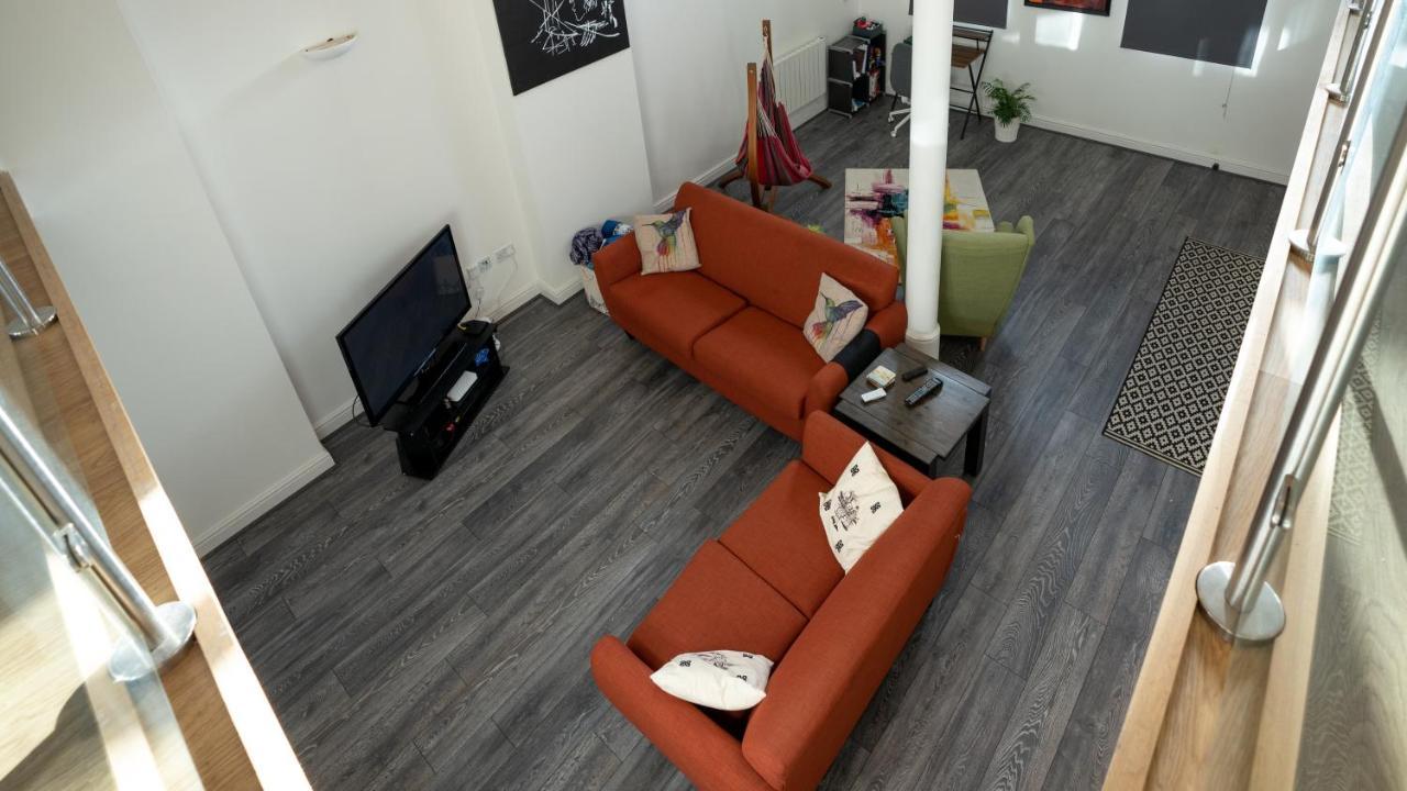 Stunning Mezzanine Apartment Near City Centre 卡迪夫 外观 照片